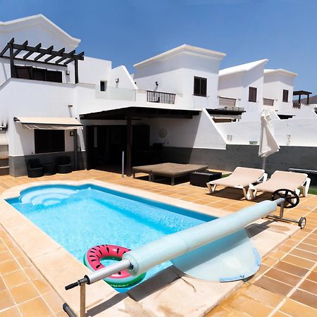 Beautiful And Luxurious Villa With Heated Pool And Free Wi-Fi In Playa Blanca. Exterior foto