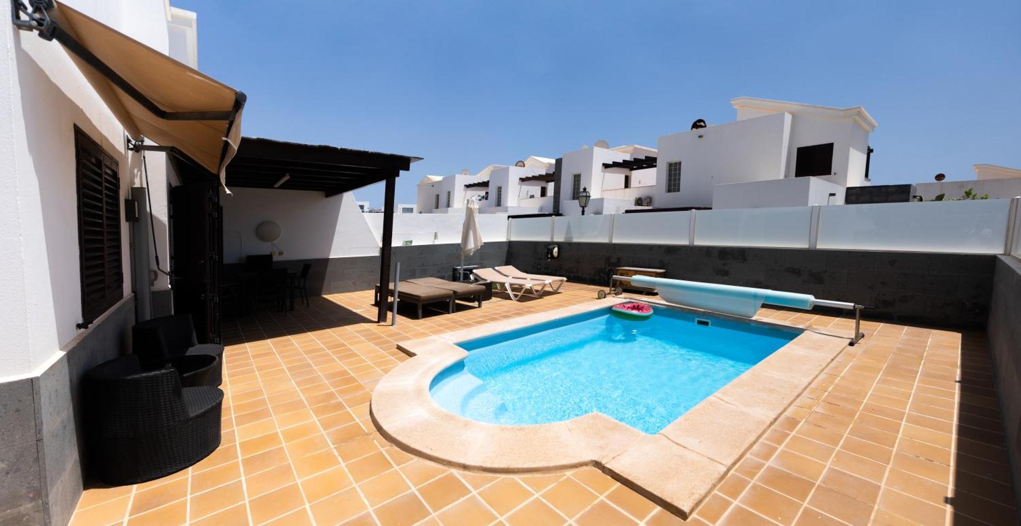 Beautiful And Luxurious Villa With Heated Pool And Free Wi-Fi In Playa Blanca. Exterior foto
