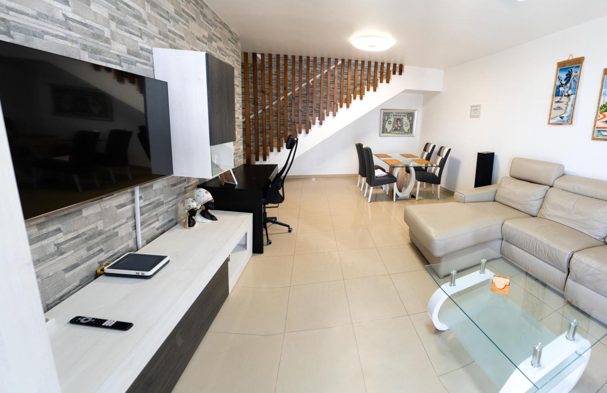 Beautiful And Luxurious Villa With Heated Pool And Free Wi-Fi In Playa Blanca. Exterior foto