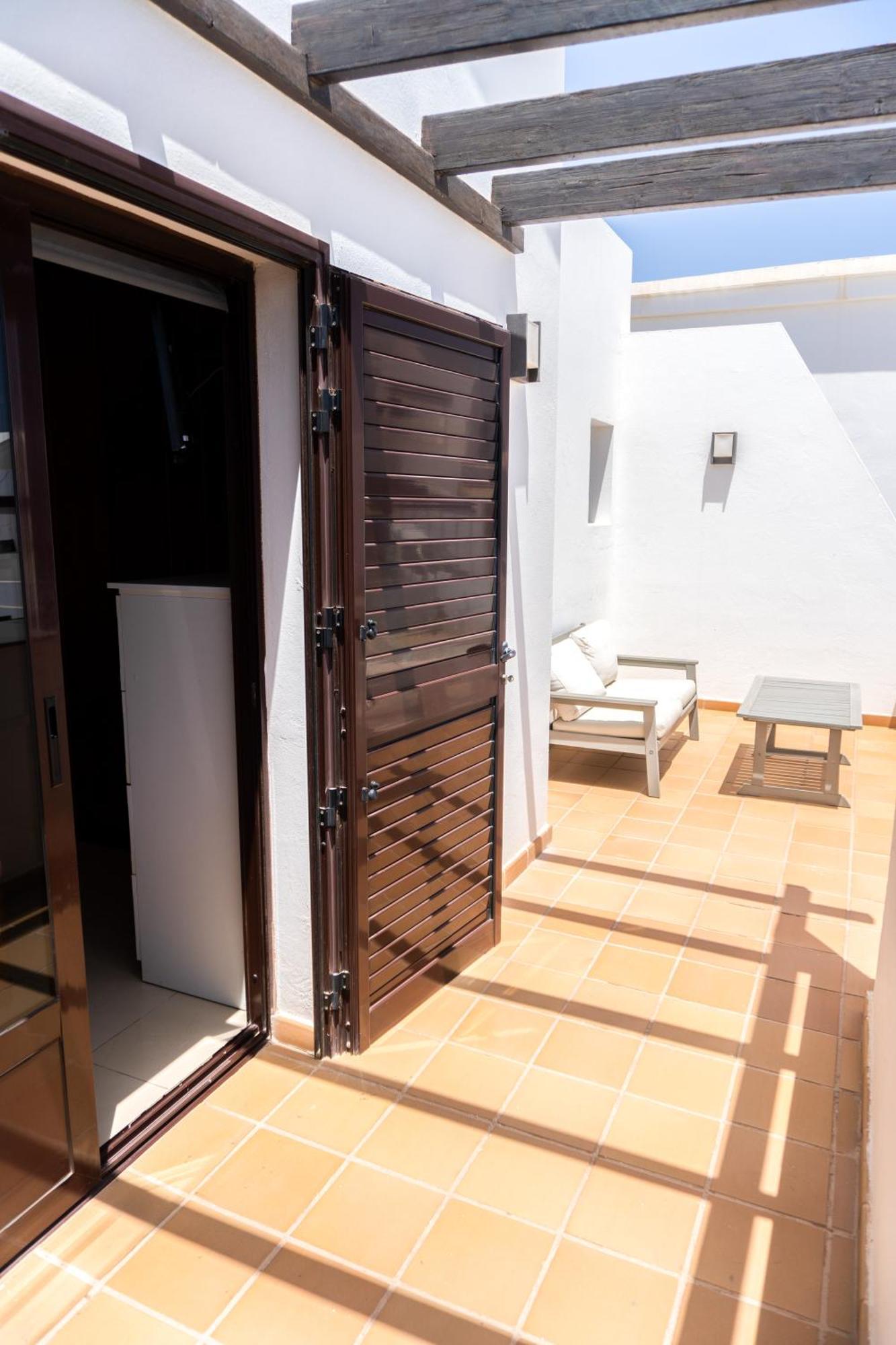 Beautiful And Luxurious Villa With Heated Pool And Free Wi-Fi In Playa Blanca. Exterior foto