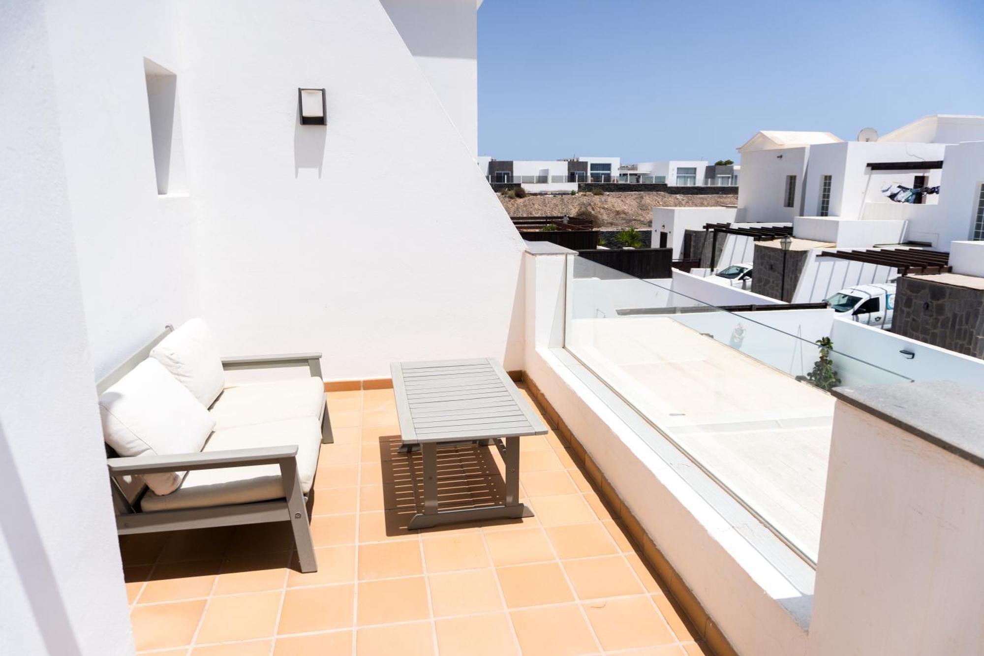 Beautiful And Luxurious Villa With Heated Pool And Free Wi-Fi In Playa Blanca. Exterior foto